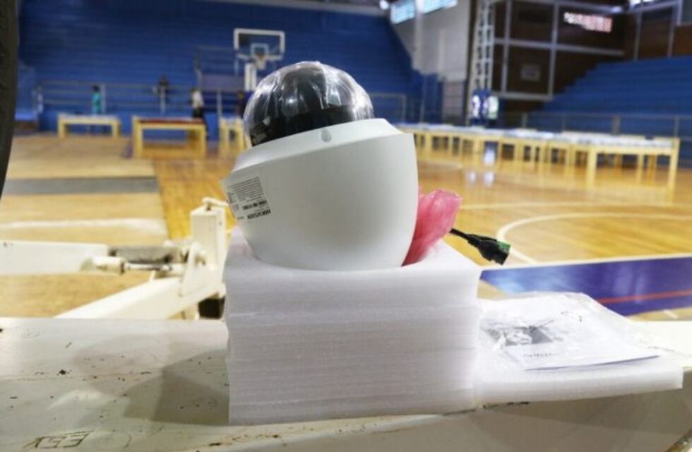 Instalan cámaras en los polideportivos municipales para monitorear pacientes