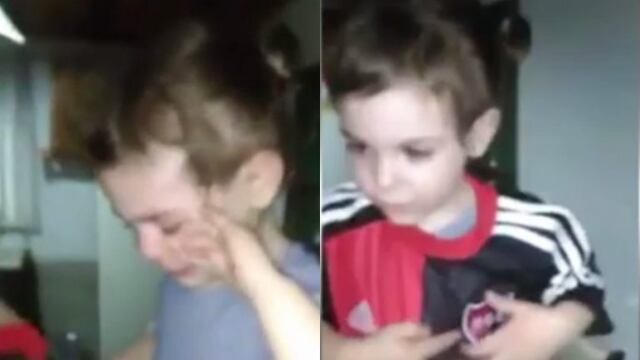 Niu00f1a llora para que le pongan la camiseta de Newellu00b4s