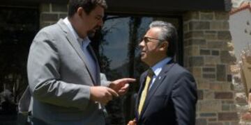 El ministro de Hacienda y Finanzas, Martu00edn Kerchner, y el Gobernador Alfredo Cornejo.