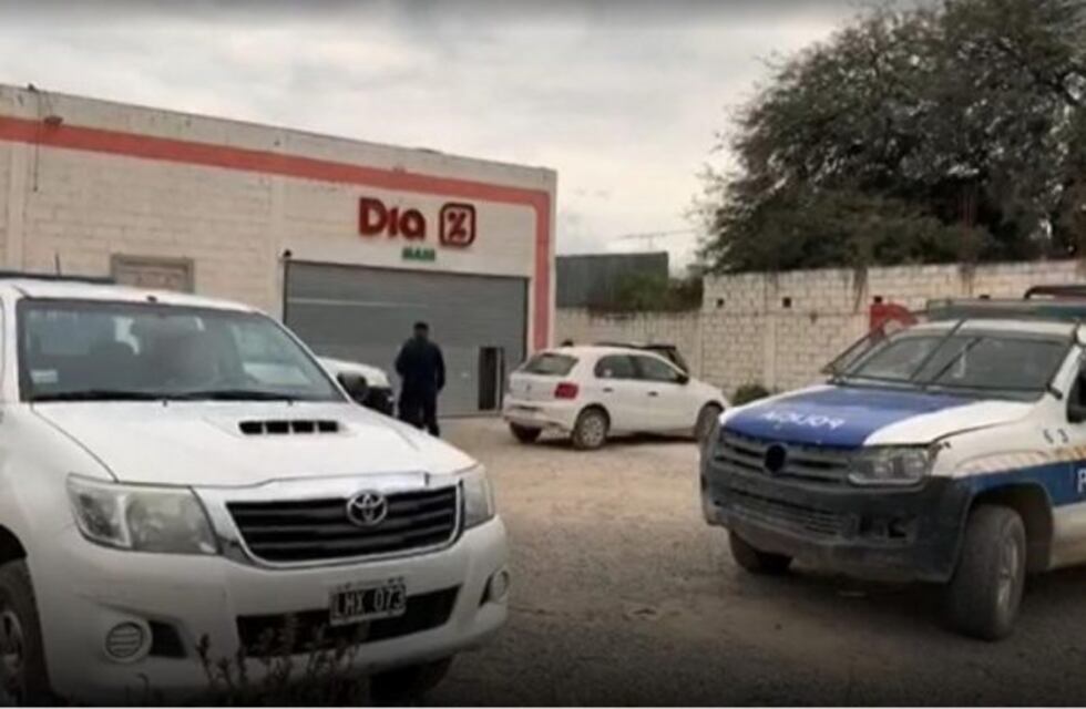 Cuatro ladrones armados asaltaron un supermercado en la zona sudeste de Salta Capital