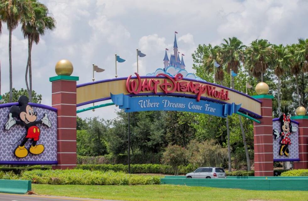 Disney World y otros parques temáticos en Florida confirmaron su reapertura