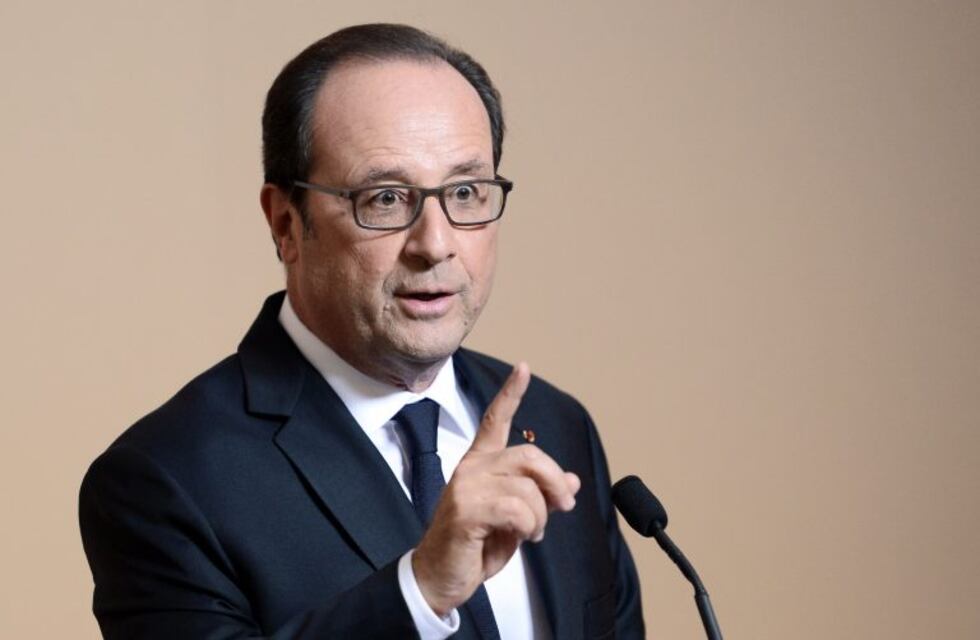 Hollande ordenó desclasificar los archivos de Francia relacionados con la dictadura militar argentina