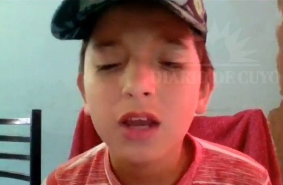 Niño huérfano de 12 años perdió a su madre y le compuso un emotivo rap