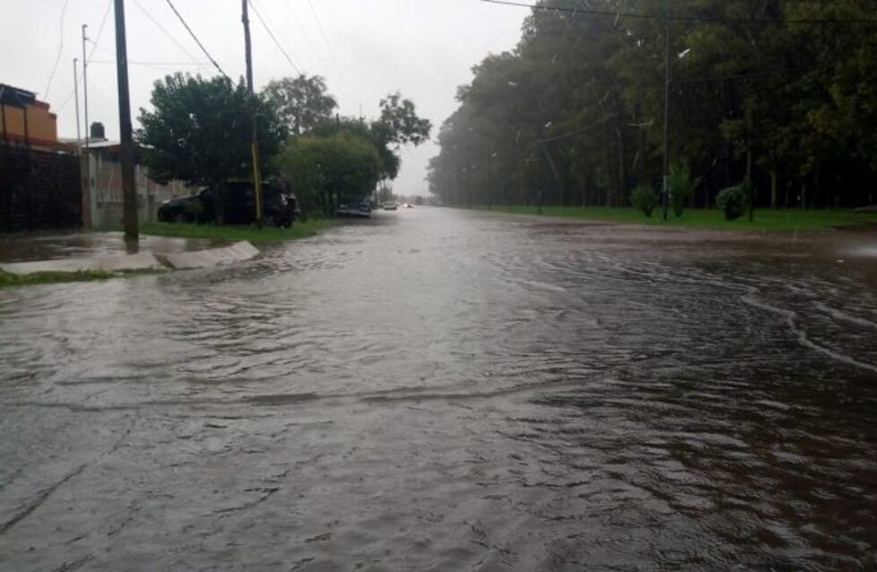 Temporal en San Nicolás: barrios anegados y sin luz por las intensas lluvias