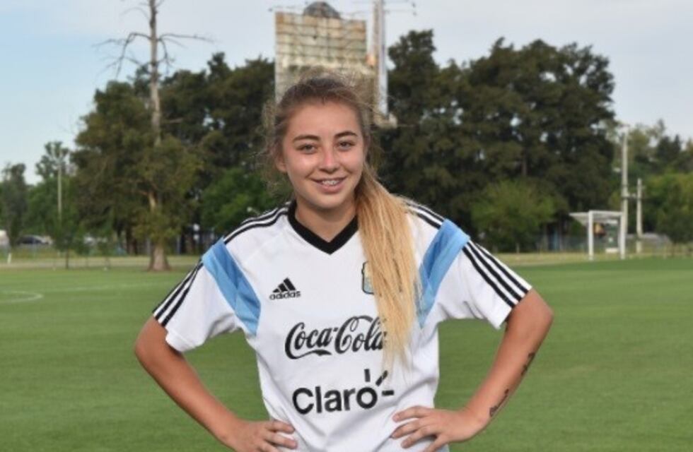 San Juan: a Fernanda Grecco no la dejaban jugar al fútbol por ser mujer, hoy es de Selección