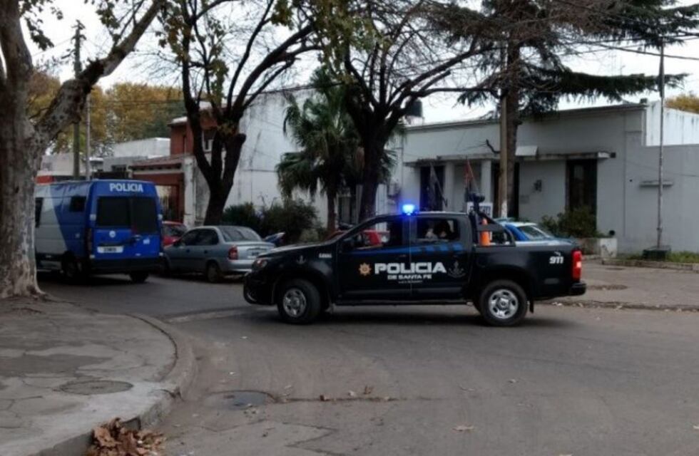 El traslado de detenidos desde la seccional 15° a Piñero generó intranquilidad en una escuela cercana