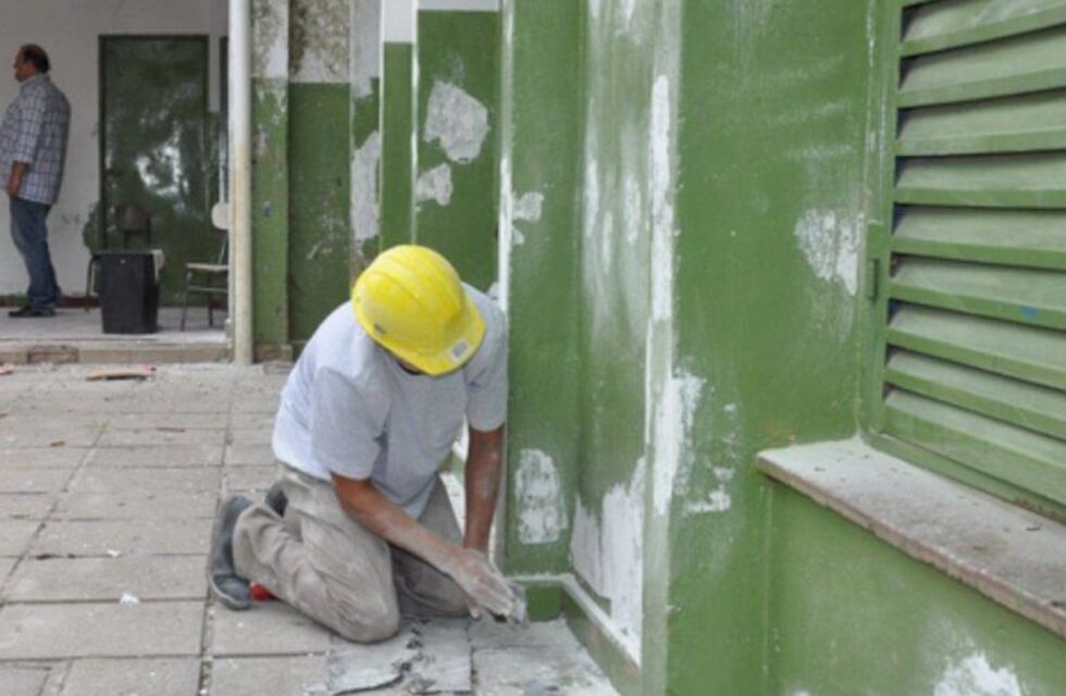 Escuelas: la Provincia arrancó con el plan de refacciones en verano