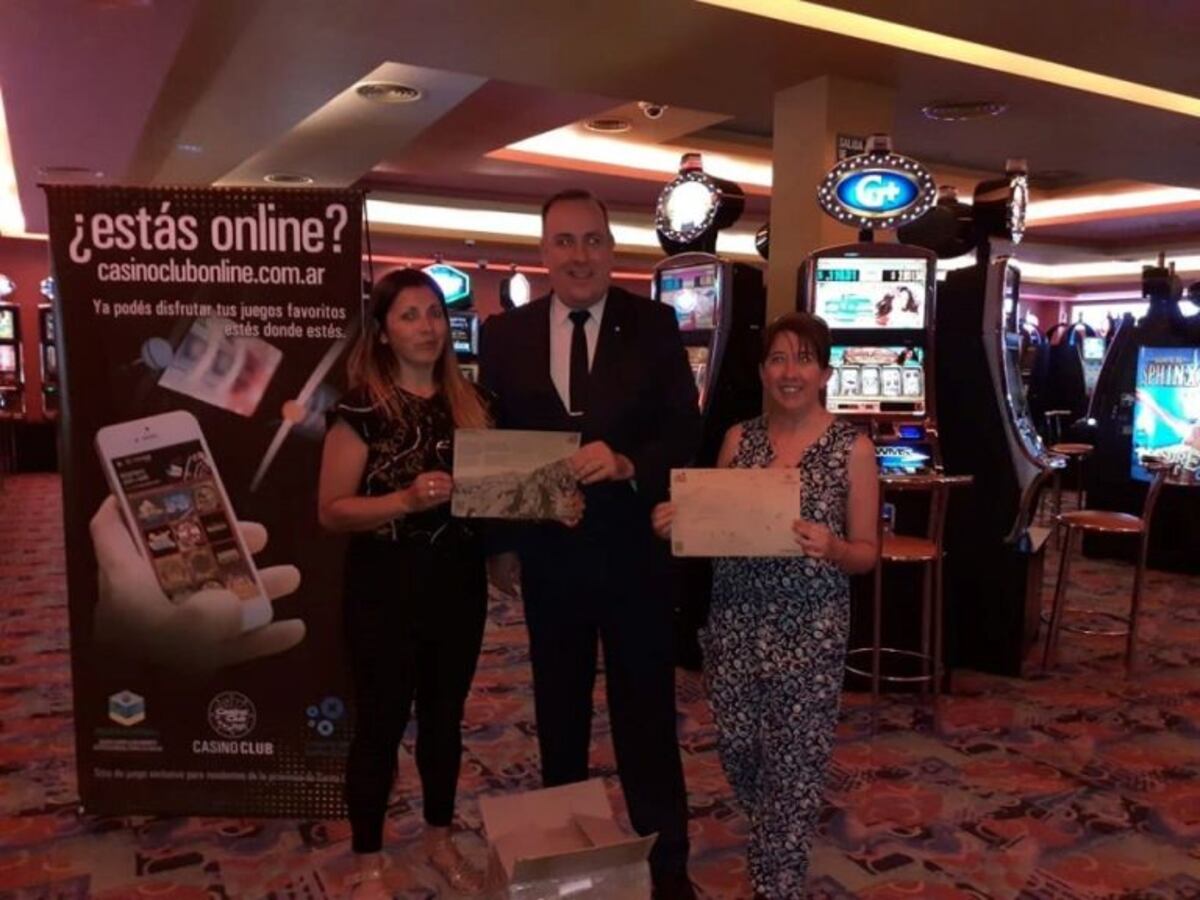 El área de Turismo recibió material promocional