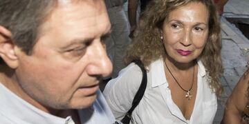 Escoltando a Félix estuvieron las dos presidentas de bloque: Patricia Fadel en Senadores y Sonia Carmona en Diputados\u002E