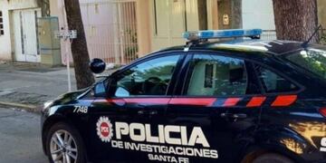 Patrullero de la Policía de Investigaciones\u002E (Sol)
