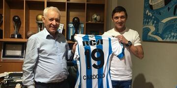 Neri Cardozo llegó a Racing\u002E (Foto: Twitter)