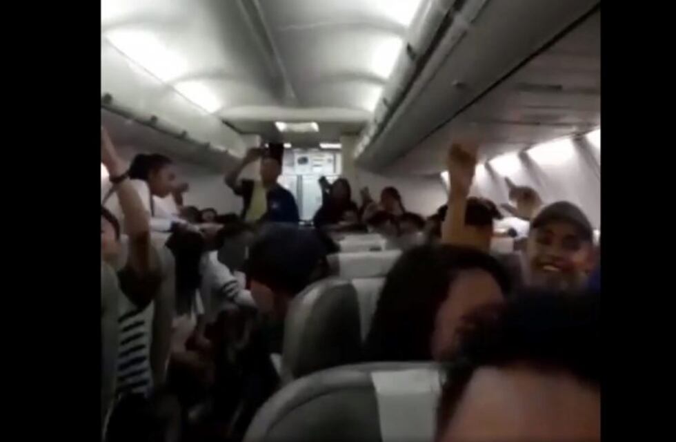 Los pasajeros sorprendieron a Jambao en pleno vuelo