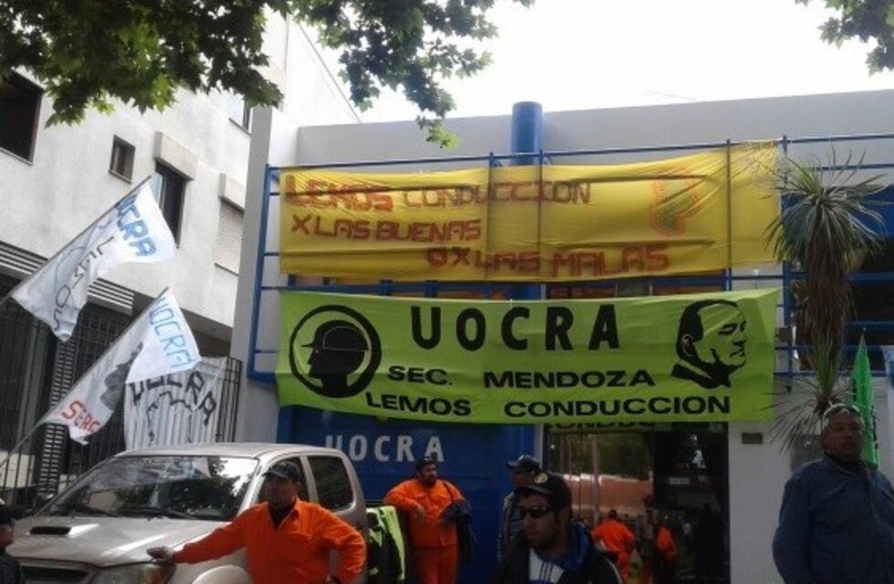 En Mendoza, la Uocra se despega del "Pata" Medina