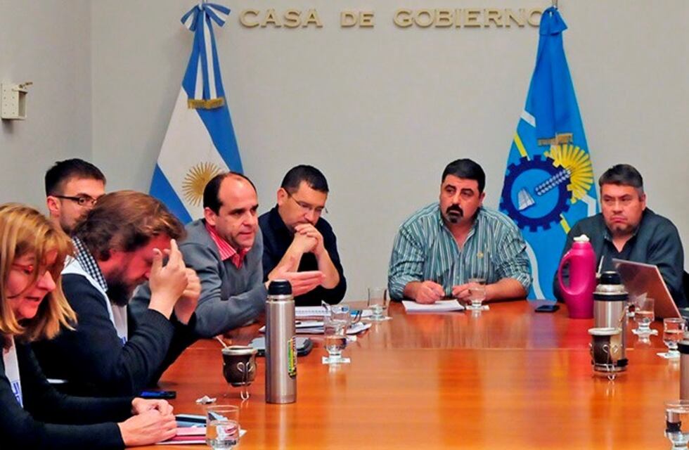 Paritarias: hoy se reúnen con los gremios de la educación