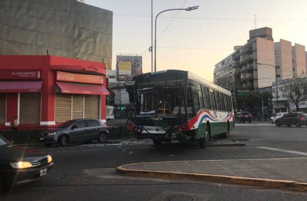 Al menos nueve heridos por dos choques en Pompeya