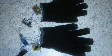 Smart gloves\u002E
