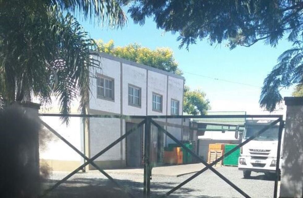 Piquete en una firma productora de huevo en polvo por despidos y falta de pago de haberes