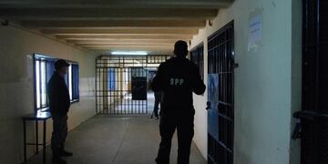 Continúa la huelga de hambre de los detenidos en el Penal de Roca