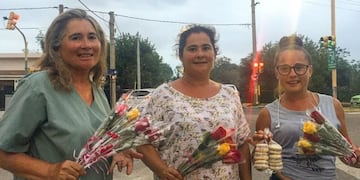 María Ester, Lorena y Katia, tres generaciones de vendedoras de alfajores en la Octavio Pinto\u002E (Creatividad a la Boina)