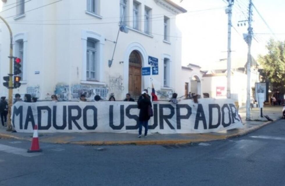 Crisis venezolana: residentes en Río Gallegos se manifestaron contra Maduro