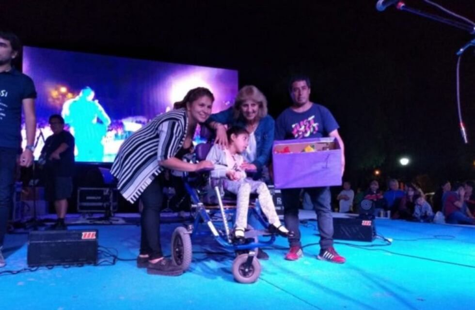 Realizan una colecta para una nena con parálisis cerebral