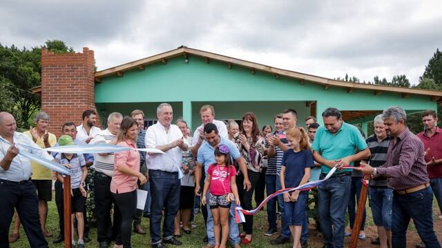 Passalacqua entregó 33 títulos de propiedad en el paraje El Progreso\u002E