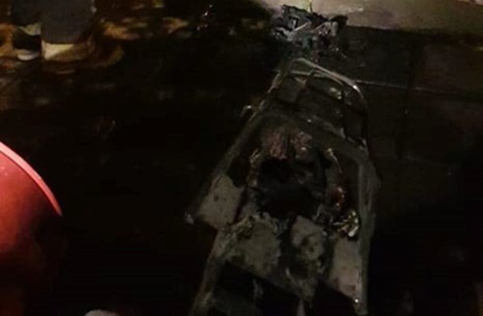 Daños materiales al incendiarse una vivienda