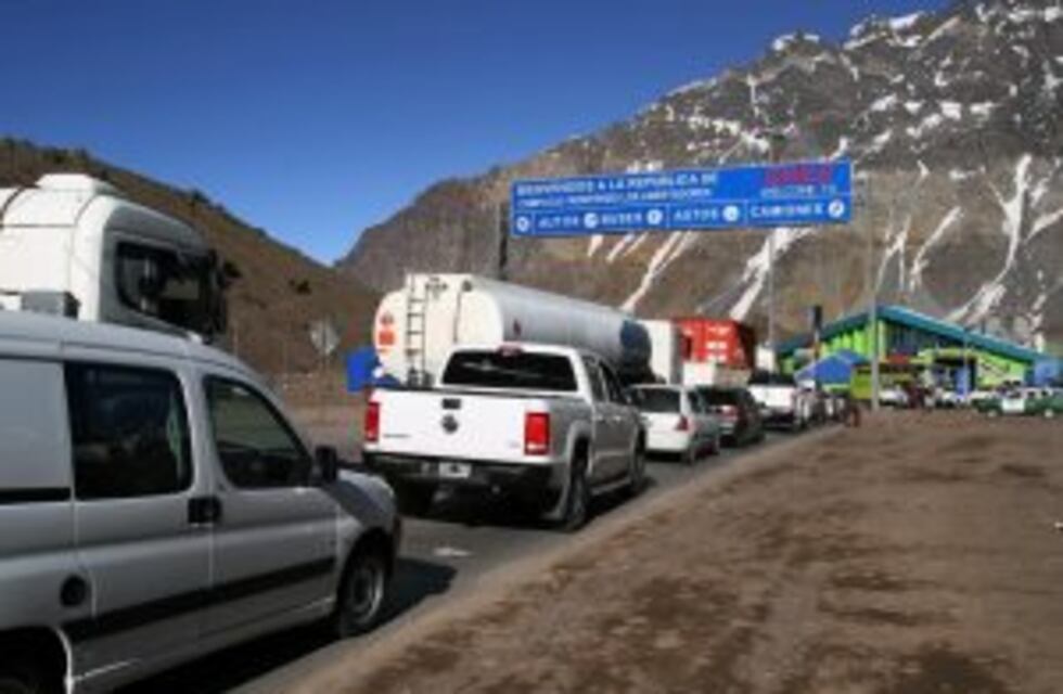 Toda la documentación que necesitan los menores para cruzar a Chile