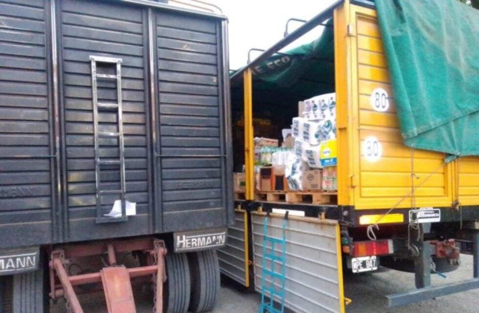 Incautaron  un camión que trasladaba mercadería sin documentación