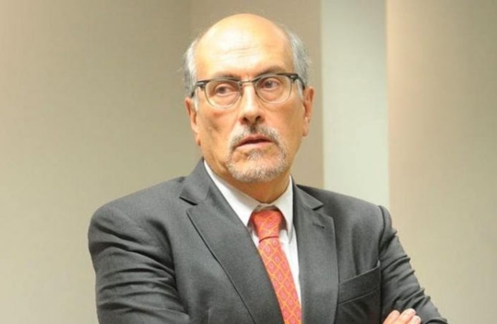 Viñuales: "Es hora de bajar el gasto público"