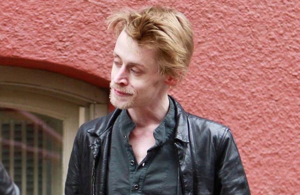 ¡Sorpresa! Macaulay Culkin reapareció en público con un radical cambio de look