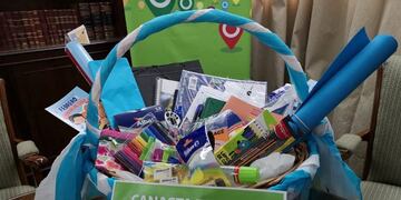 El Gobierno de Corrientes presentó canasta escolar de 30 productos a %599\u002E