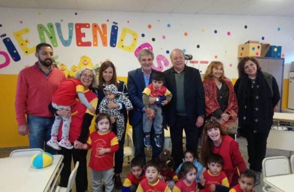 El Ministro de Educación de Córdoba inauguró salas y aulas en distintas escuelas del Departamento Santa María