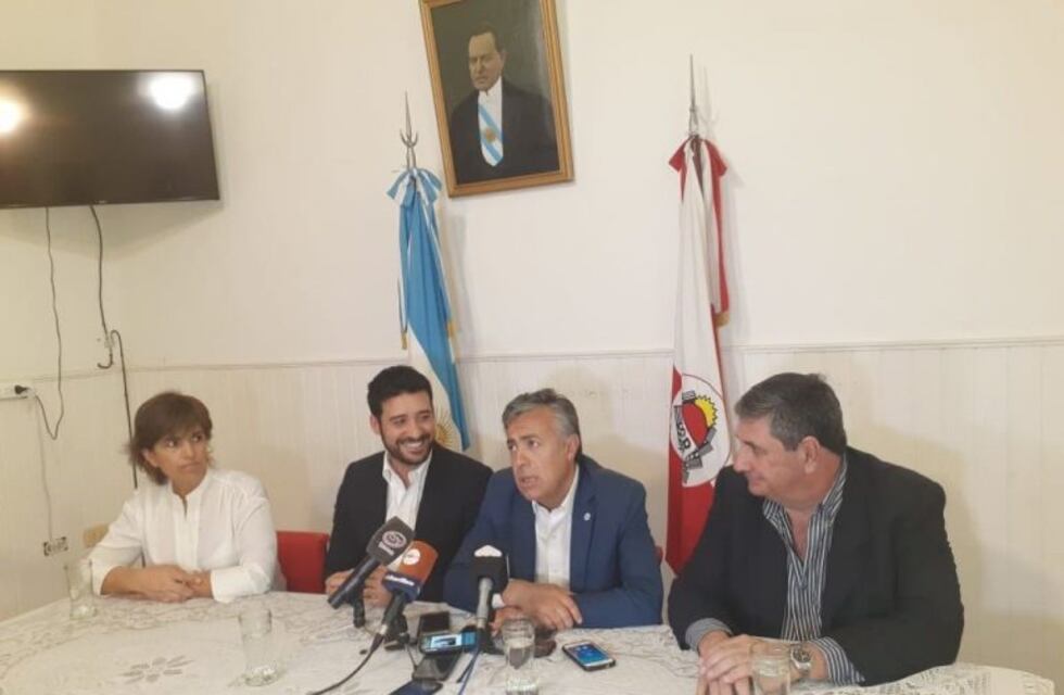 Cornejo: "Creemos que Macri es el que está en mejores condiciones de lograr estabilidad"