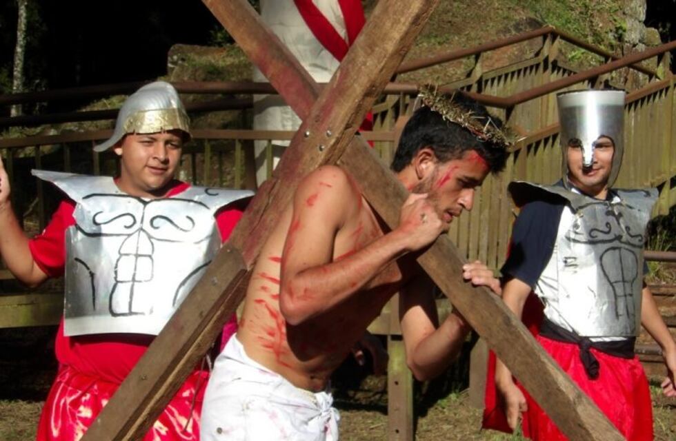 Vía Crucis en las Ruinas Jesuíticas de Loreto y oración en Santa Ana