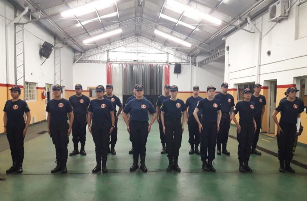 Punta Alta tiene 17 nuevos bomberos voluntarios