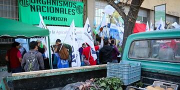 En Agricultura Familiar seguen con la ocupación pacífica por los despidos\u002E