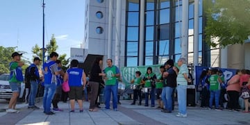 Imagen archivo\u002E ATE analiza la posibilidad de realizar una medida de fuerza por los aumentos del 8% con fondos de la obra social\u002E