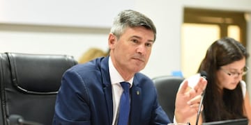 Daniel Passerini presidió la sesión en la que aprobaron los proyectos de modificación de la ordenanza N° 12\u002E906, de capacitación obligatoria en género\u002E