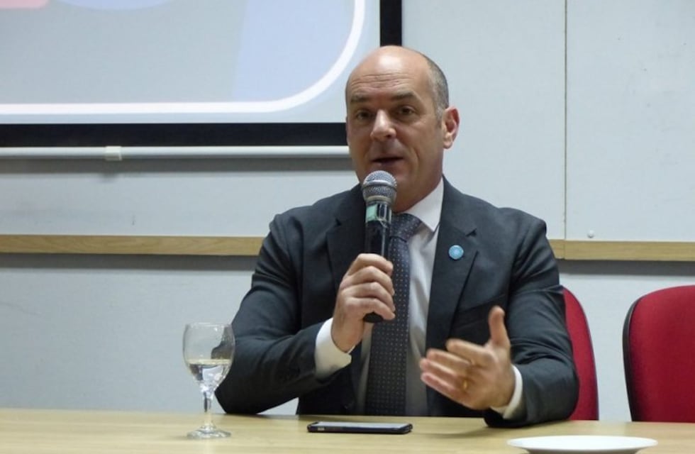 El ministro Lichtmajer, reiteró que el pago de la cooperadora no es obligatorio