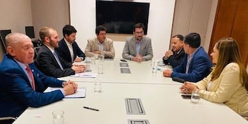 Quintela planteó los problemas de La Rioja a Martín Guzmán y pidió saldar una deuda de 1600 millones