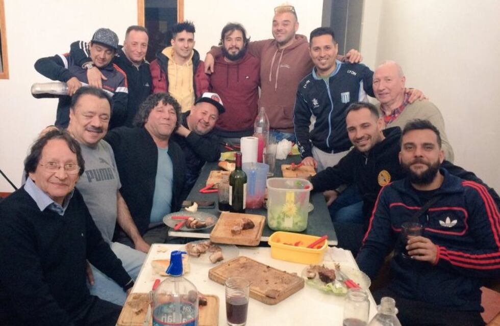 Hagamos un asado... sigue el festejo de Los Caligaris