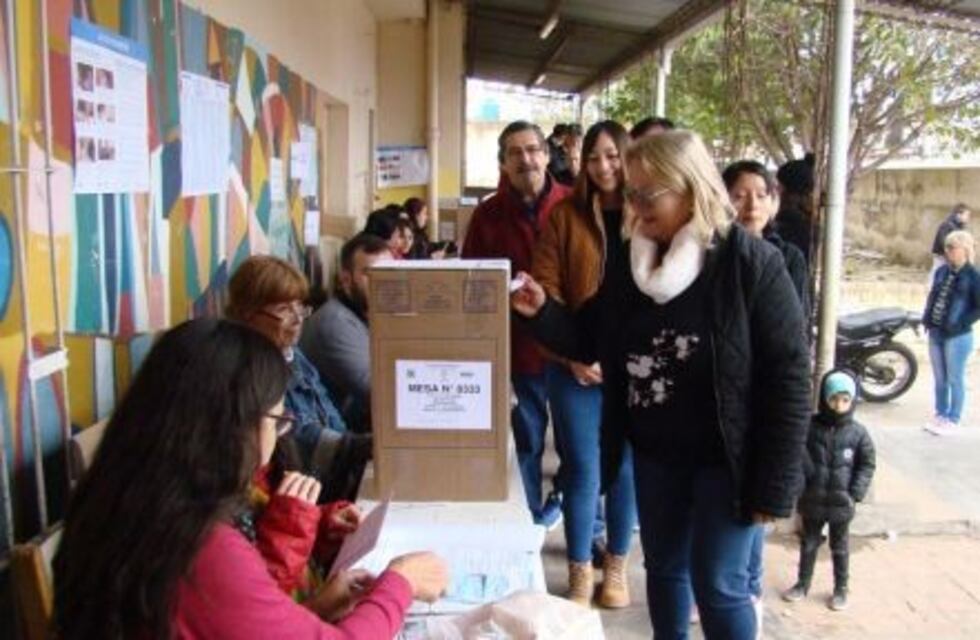 Tras la derrota, Alicia Azula anunció su retiro de la política