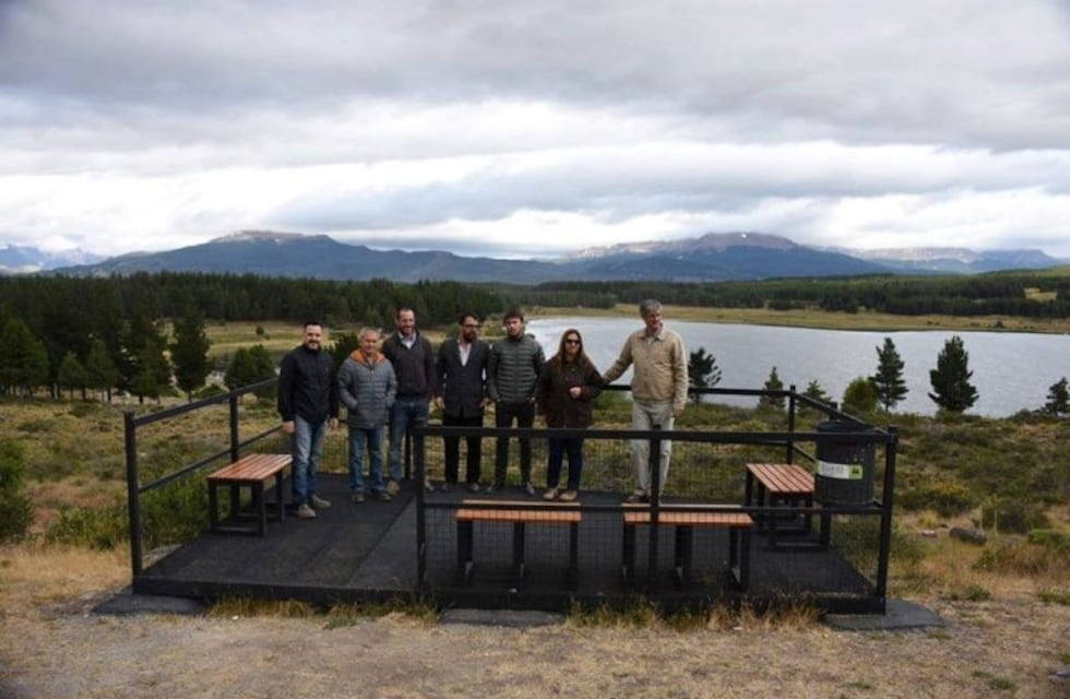 Ongarato y funcionarios recorrieron obras en la RNU Laguna La Zeta