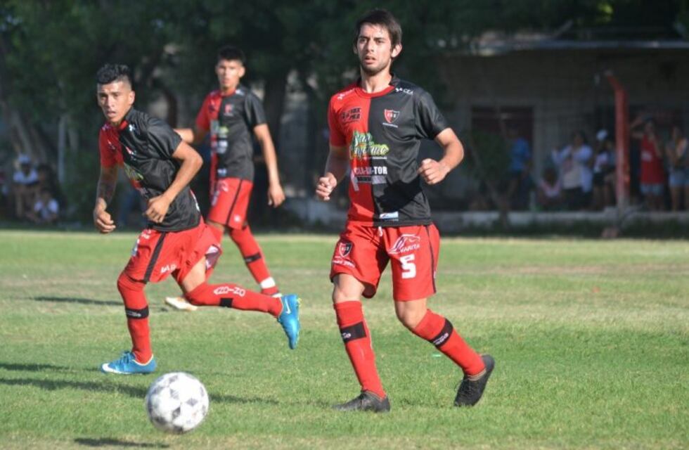 Fútbol: Andino goleó a Tesorieri y quedó a un paso del Bicampeonato