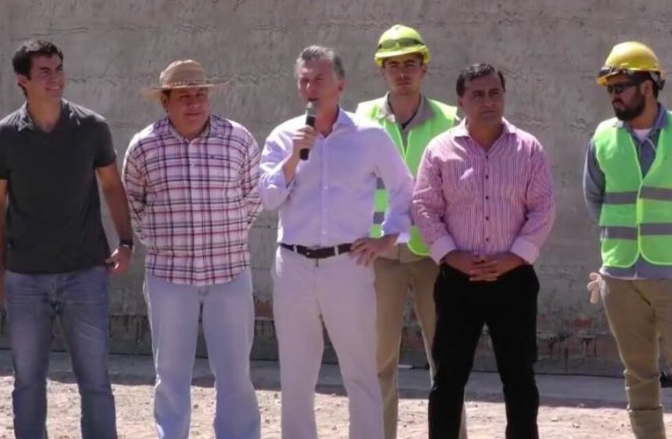 Macri en Salta: recorrió obras con Urtubey e inauguró una escuela