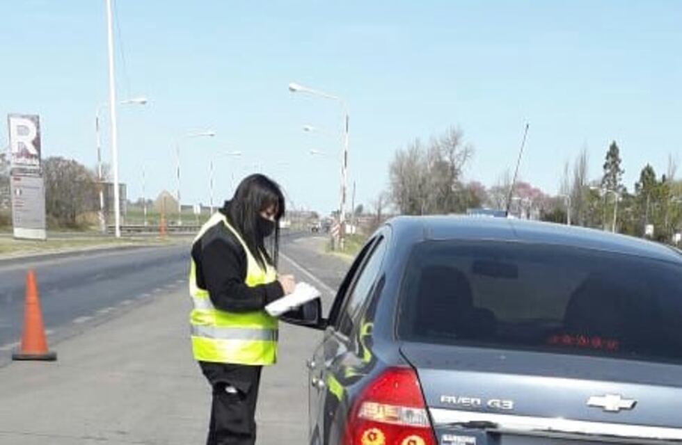 Más de 70 vehículos quisieron ingresar a Rafaela y uno de los conductores, tenía coronavirus