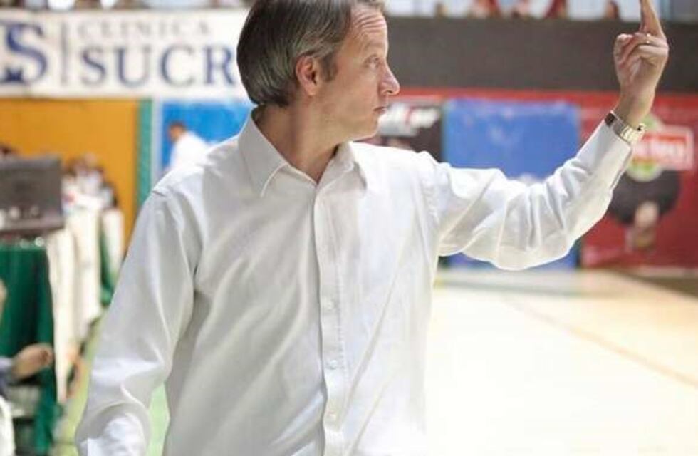 Facundo Müller, un técnico al otro lado del mundo para Instituto