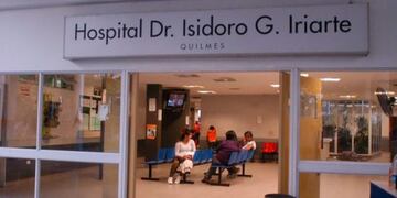 El hospital donde fueron atendidos los dos policías (Web)