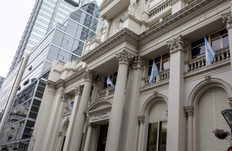 Las reservas cayeron al nivel más bajo en casi cuatro años